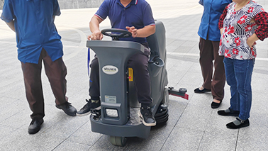 全自动洗地机，让清洁更体面-六联盟联香港